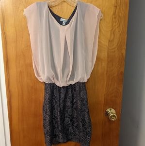 Speckless Brand Dress, Size M, Light Pink Top with Gray Bottom